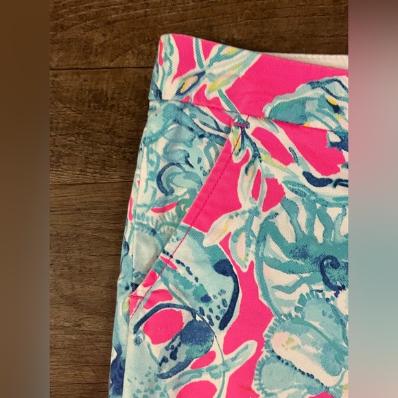 Lilly Pulitzer RAZ BERRY LOBSTERS IN LOVE Buttercup Shorts Size 6 EUC‎ I23 - Picture 3 of 10